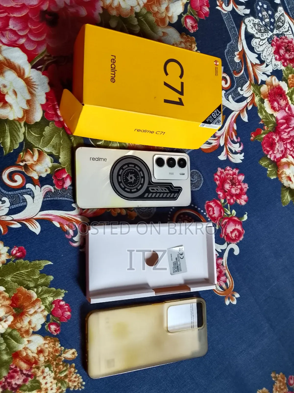 রিয়েলমি সি৭১ ১২৮ জিবি সাদা