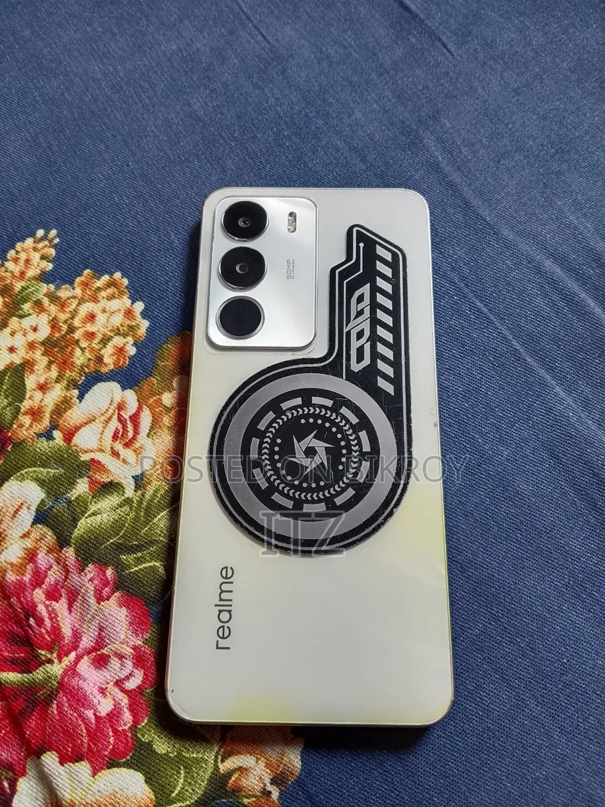 রিয়েলমি সি৭১ ১২৮ জিবি সাদা
