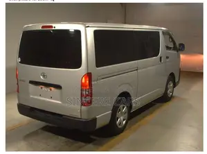 Toyota HiAce 2021 Silver