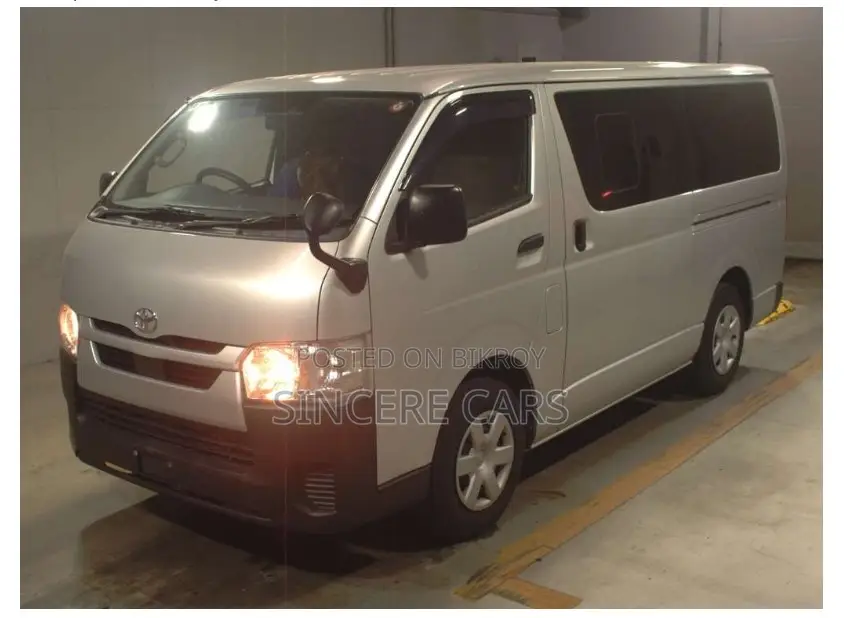 Toyota HiAce 2021 Silver