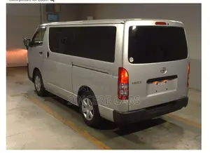 Toyota HiAce 2021 Silver