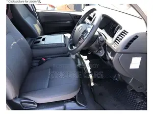 Toyota HiAce 2021 Silver