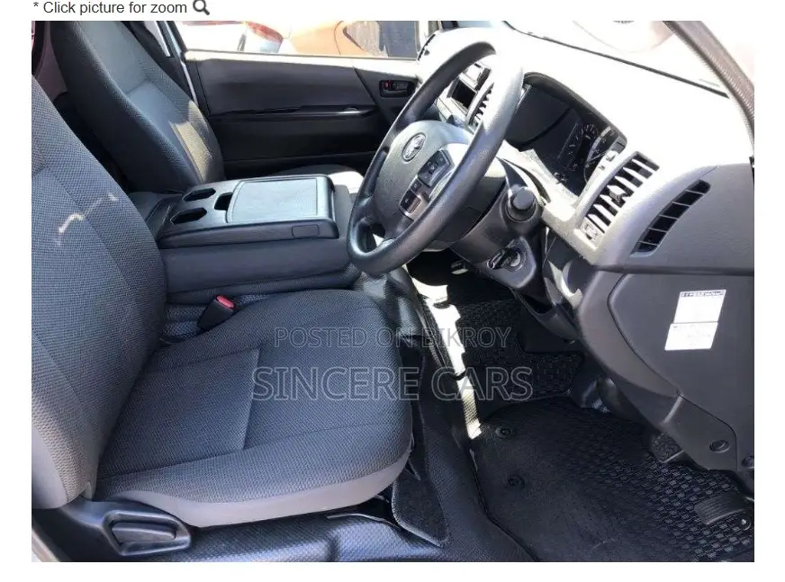 Toyota HiAce 2021 Silver