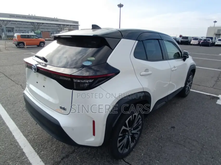 Toyota Yaris Cross 2021 Pearl