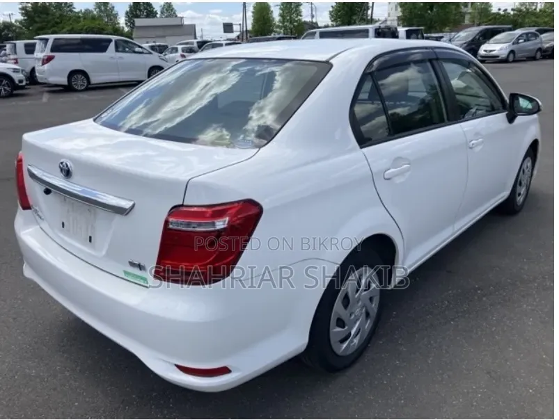 Toyota Axio 2021 White