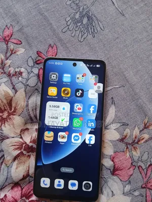 Realme 128 GB White