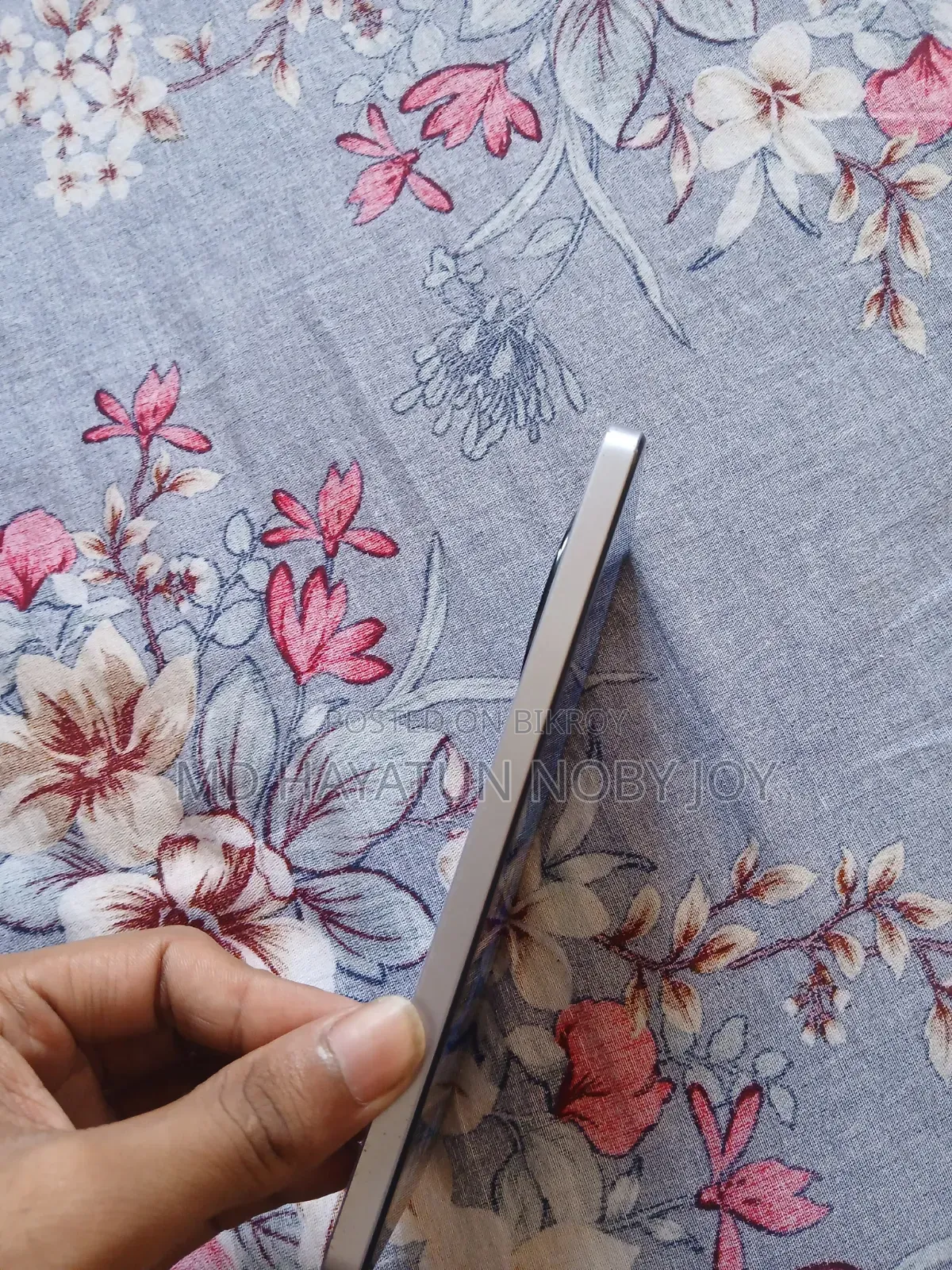 Realme 128 GB White