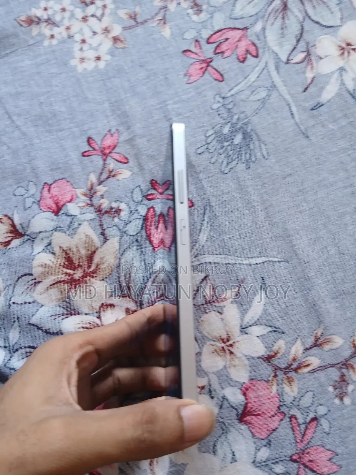 Realme 128 GB White