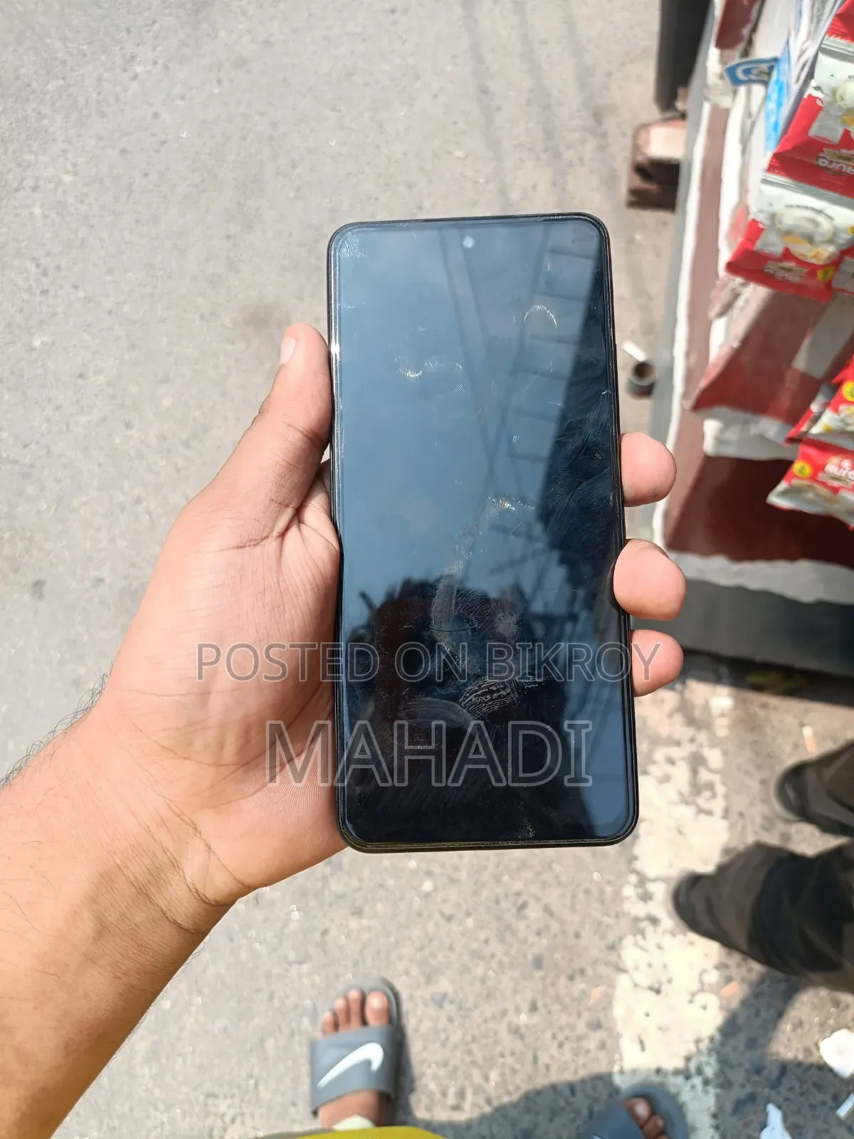 Realme 4 GB Black