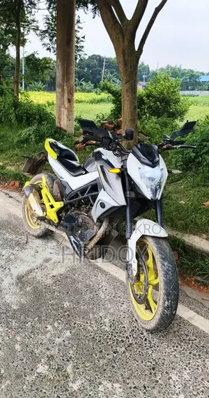 সিএফমটো ১৫০এনকে ২০১৮ হোয়াইট