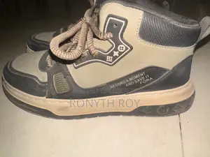 Shoe