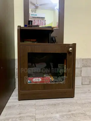 রিগ্যাল ড্রেসিং টেবিল