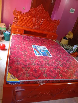 মেহগনি কাঠের খাট