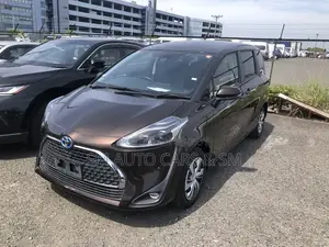 Toyota Sienta 1.5 Hybrid FWD 2021 Brown
