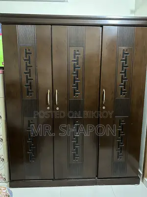 Almari 3door