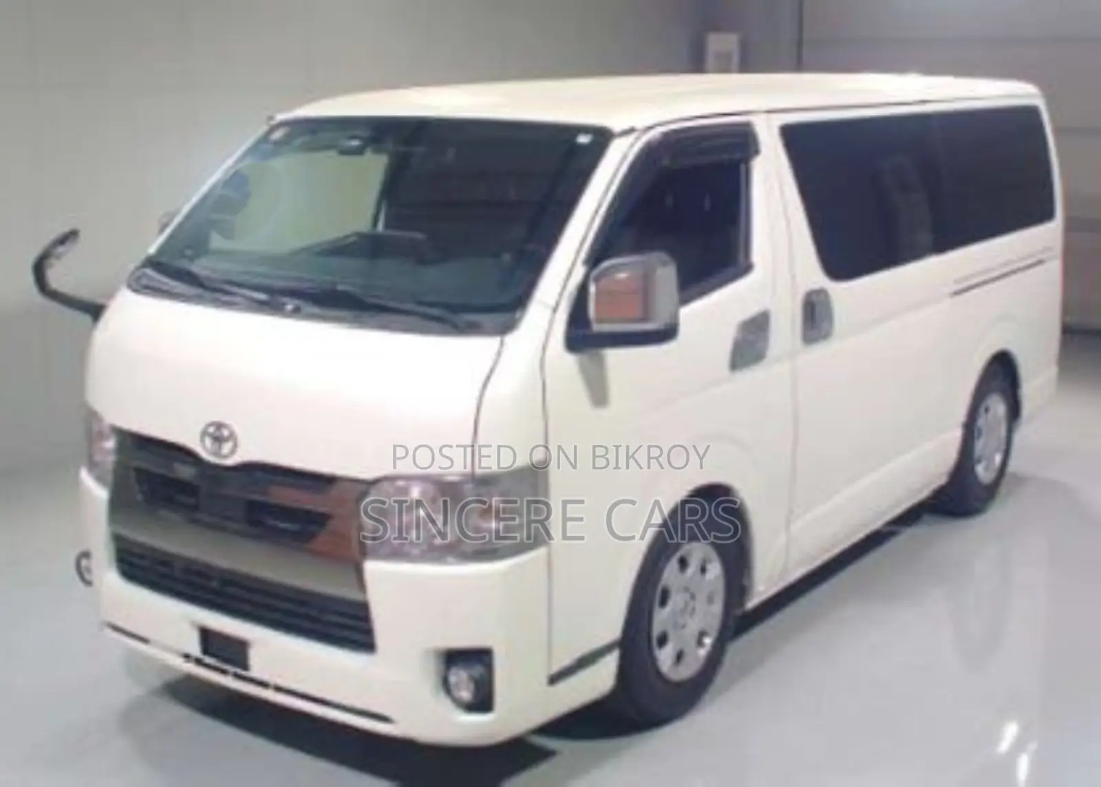 Toyota HiAce 2021 Pearl