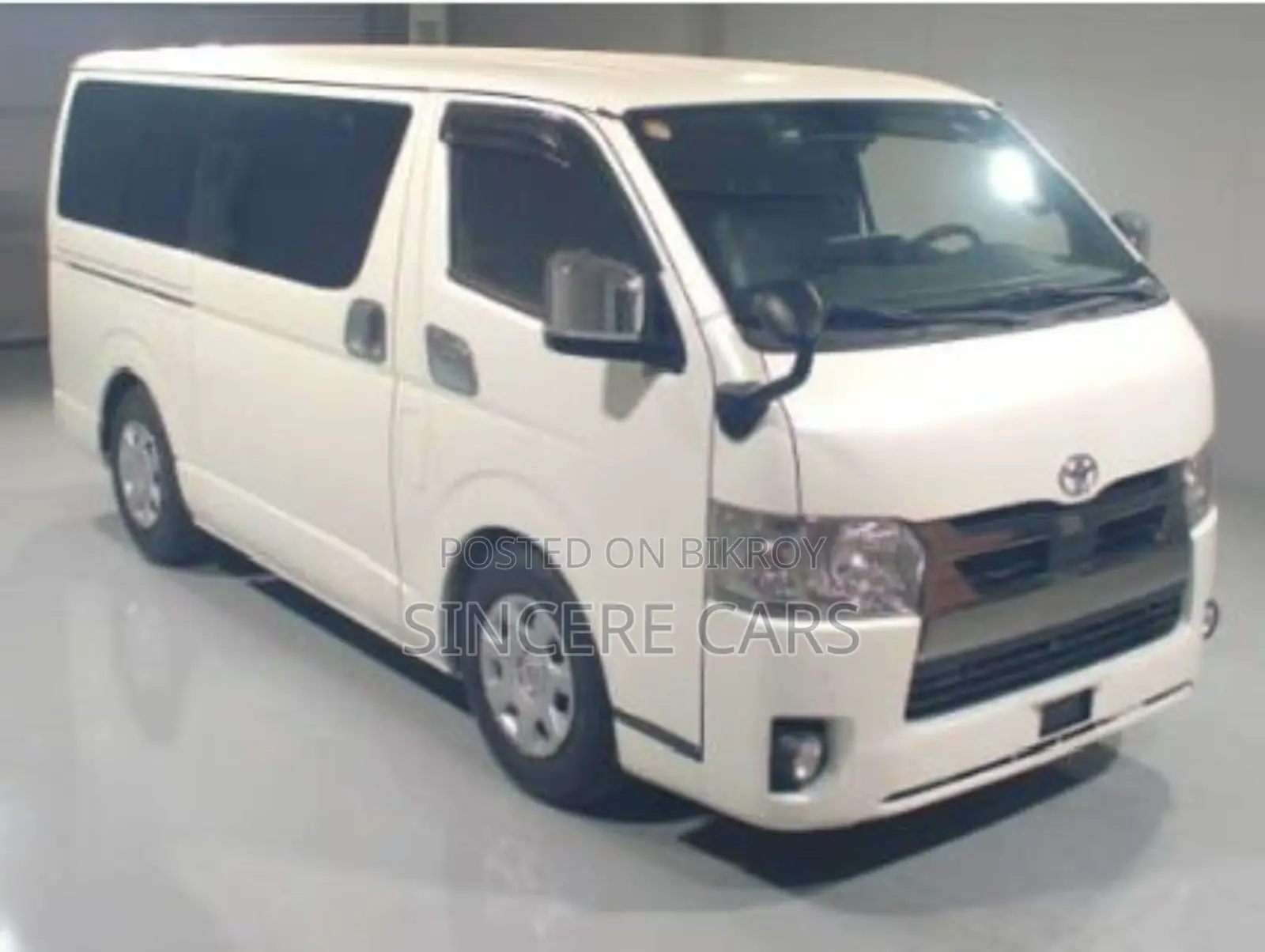 Toyota HiAce 2021 Pearl
