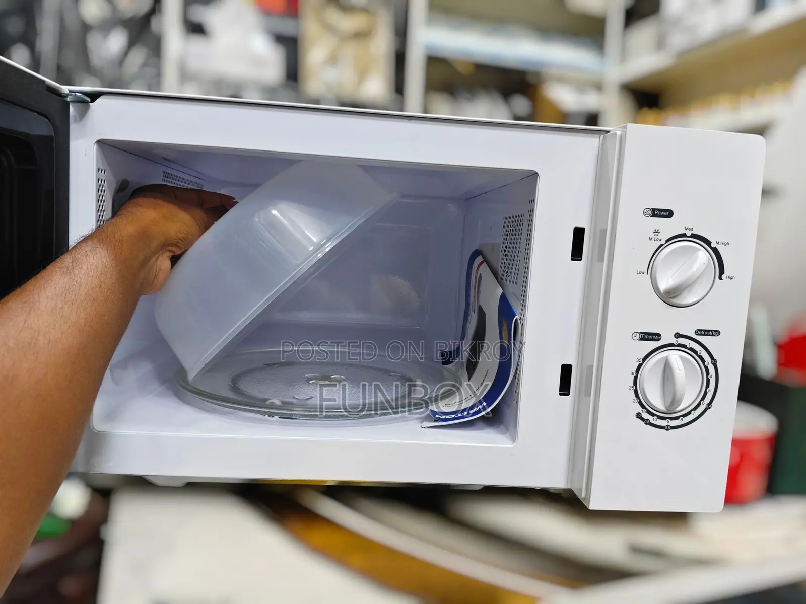 New Walton Microwave Oven 23L Flat 30% Discount