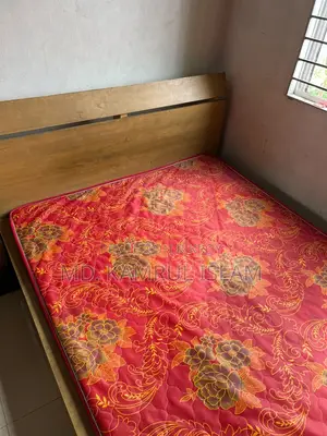 Semi Double Bed With Mattress