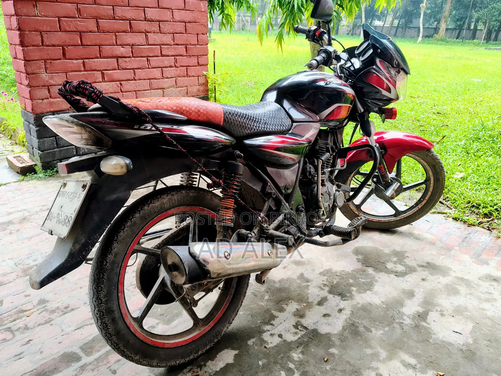 Bajaj Discover 100 2017 Black