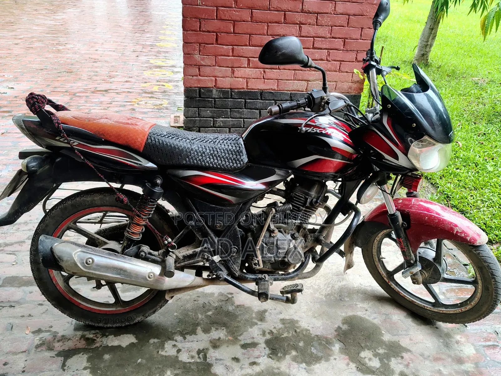 Bajaj Discover 100 2017 Black