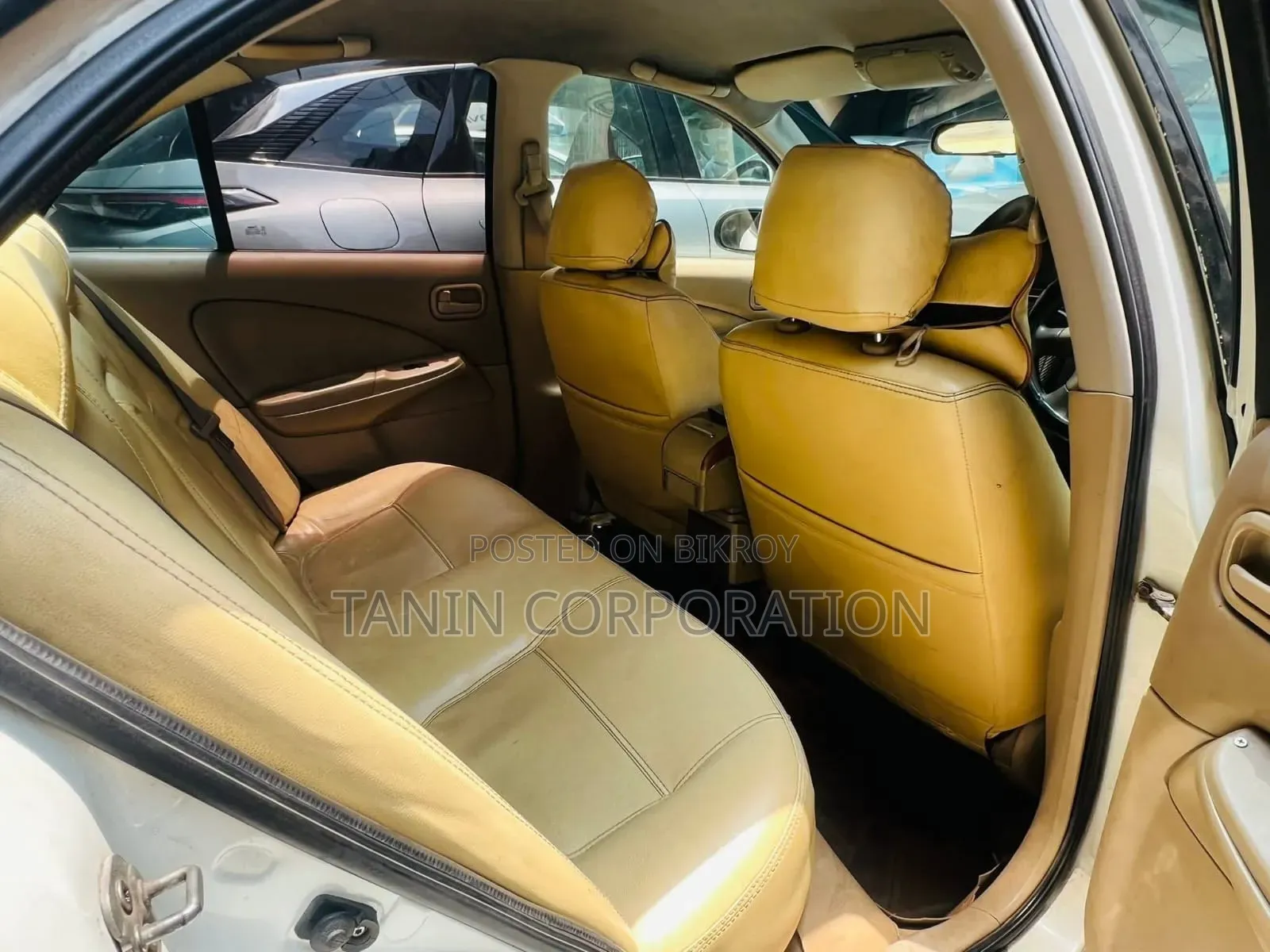 Nissan Sunny 2010 White