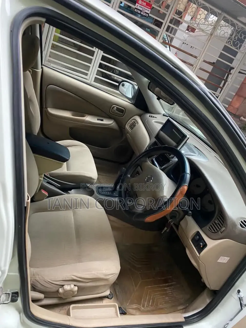 Nissan Sunny 2010 White