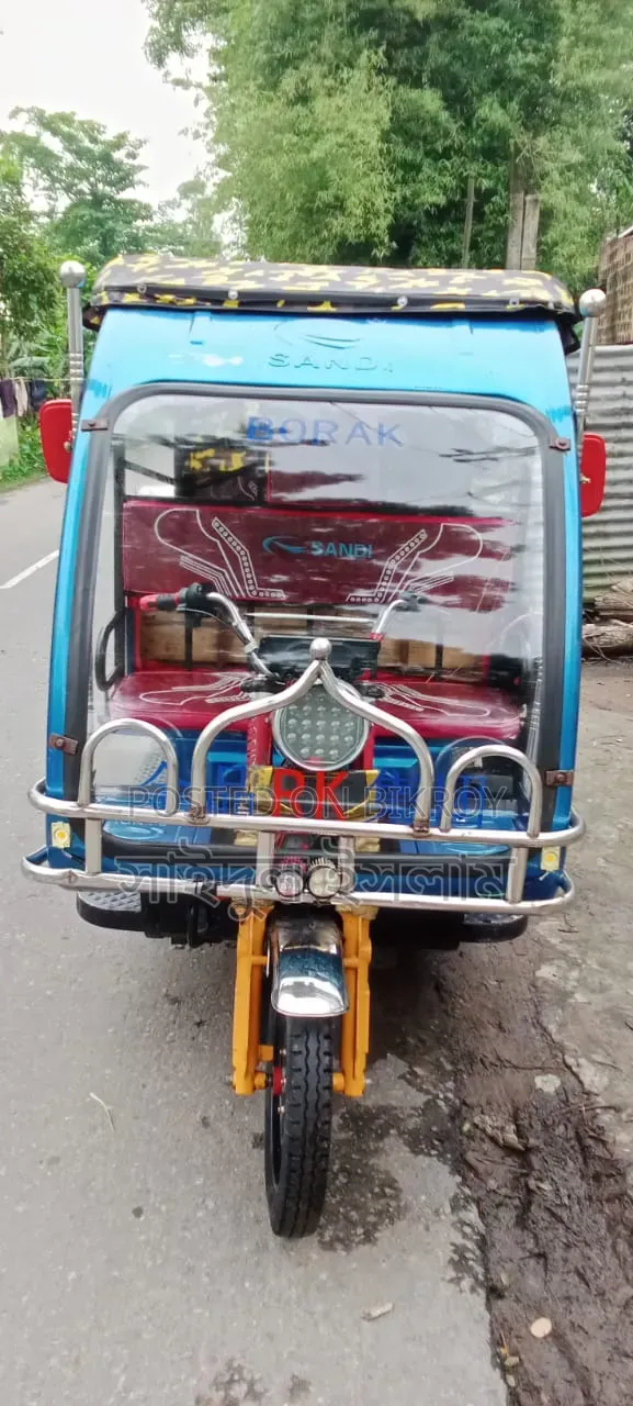 9-Seater Misuk Vehicle 2025 Blue