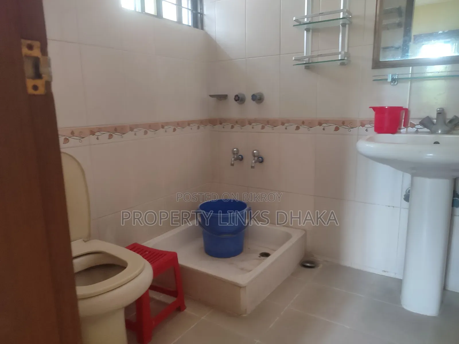 Furnished 3bdrm Apartment in Banani for rent
