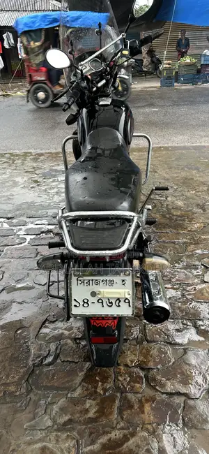 TVS Radeon ২০২৩ কালো