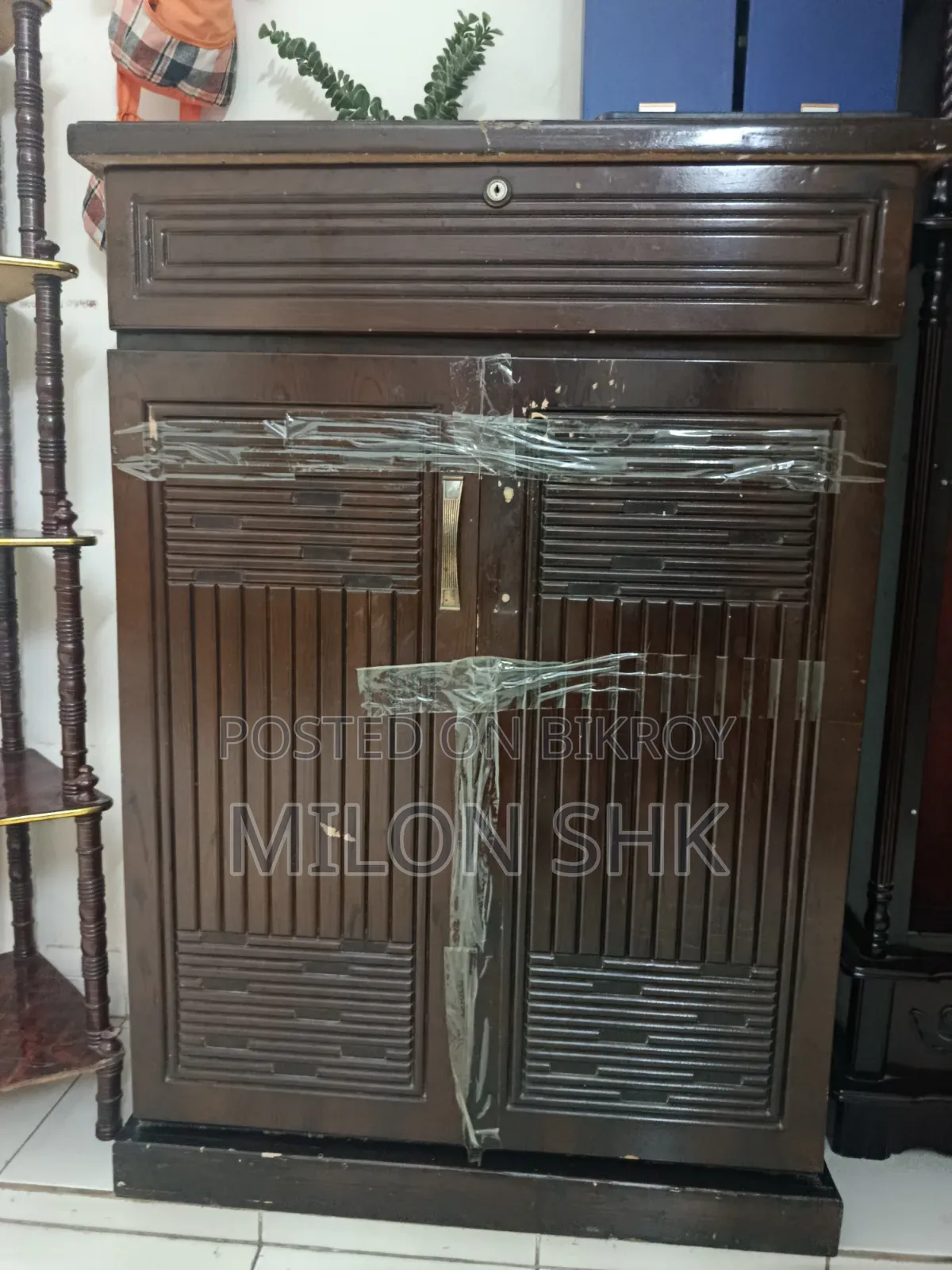 বাসার কিছু পুরাতন ফার্নিচার বিক্রয় করা হবে