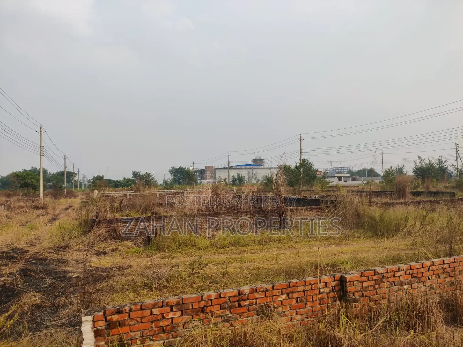 এন ব্লক ১৮ কাঠা প্লট বিক্রয় দক্ষিণ/উত্তরমুখী