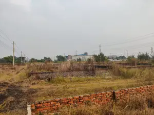 N Block 18 Katha Plot Sell South/North Face