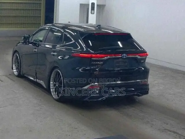 Toyota Harrier 2021 Black