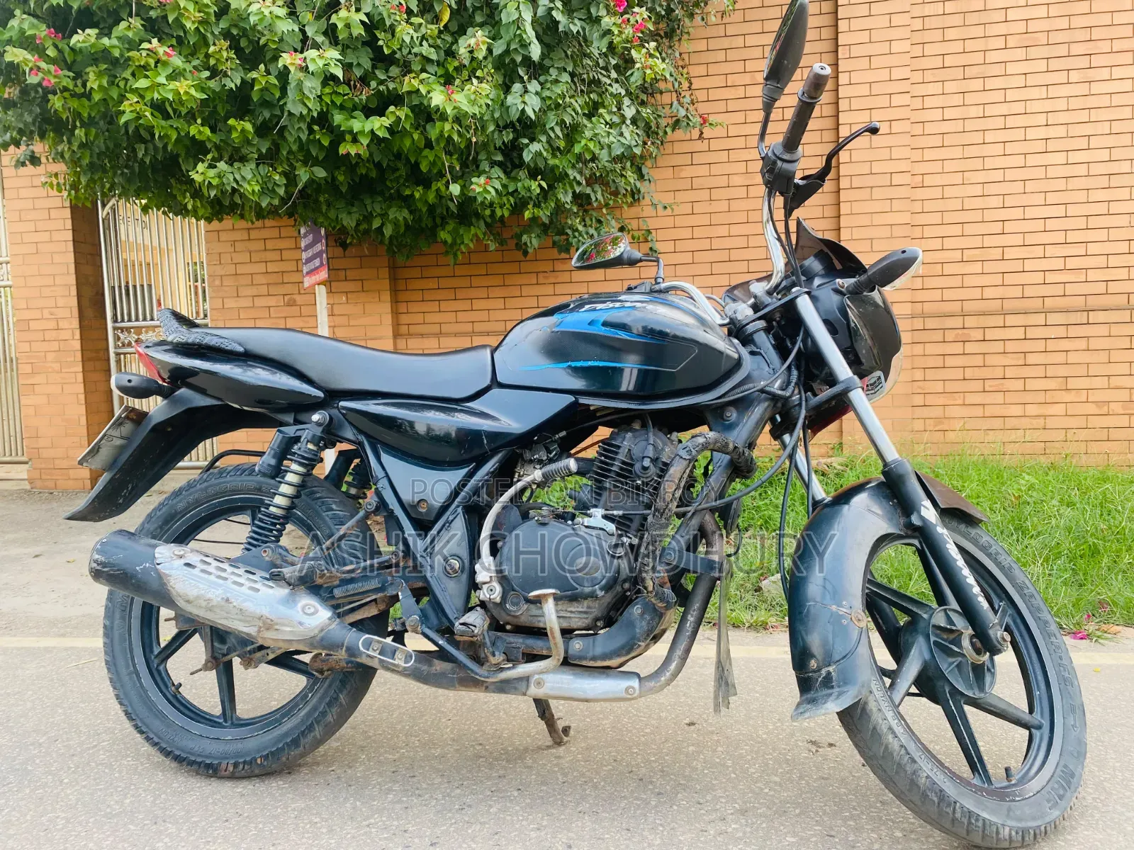 বাজাজ ডিসকভার ১৩৫ ২০১০ কালো
