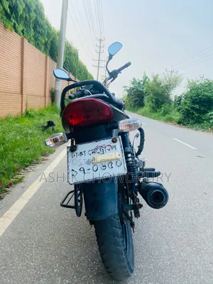 বাজাজ ডিসকভার ১৩৫ ২০১০ কালো