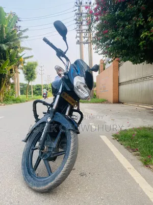 বাজাজ ডিসকভার ১৩৫ ২০১০ কালো