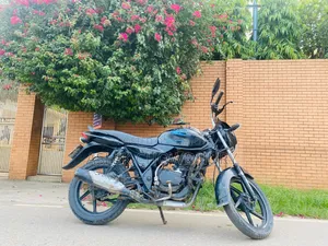 বাজাজ ডিসকভার ১৩৫ ২০১০ কালো
