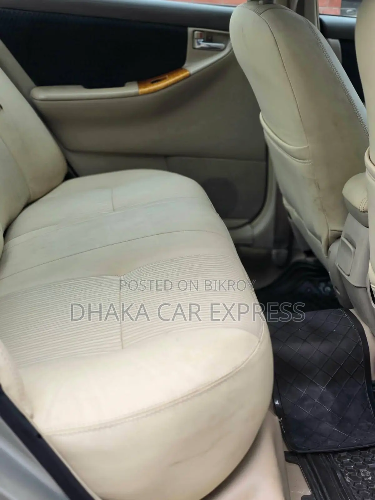 Toyota Corolla 2004 Gold