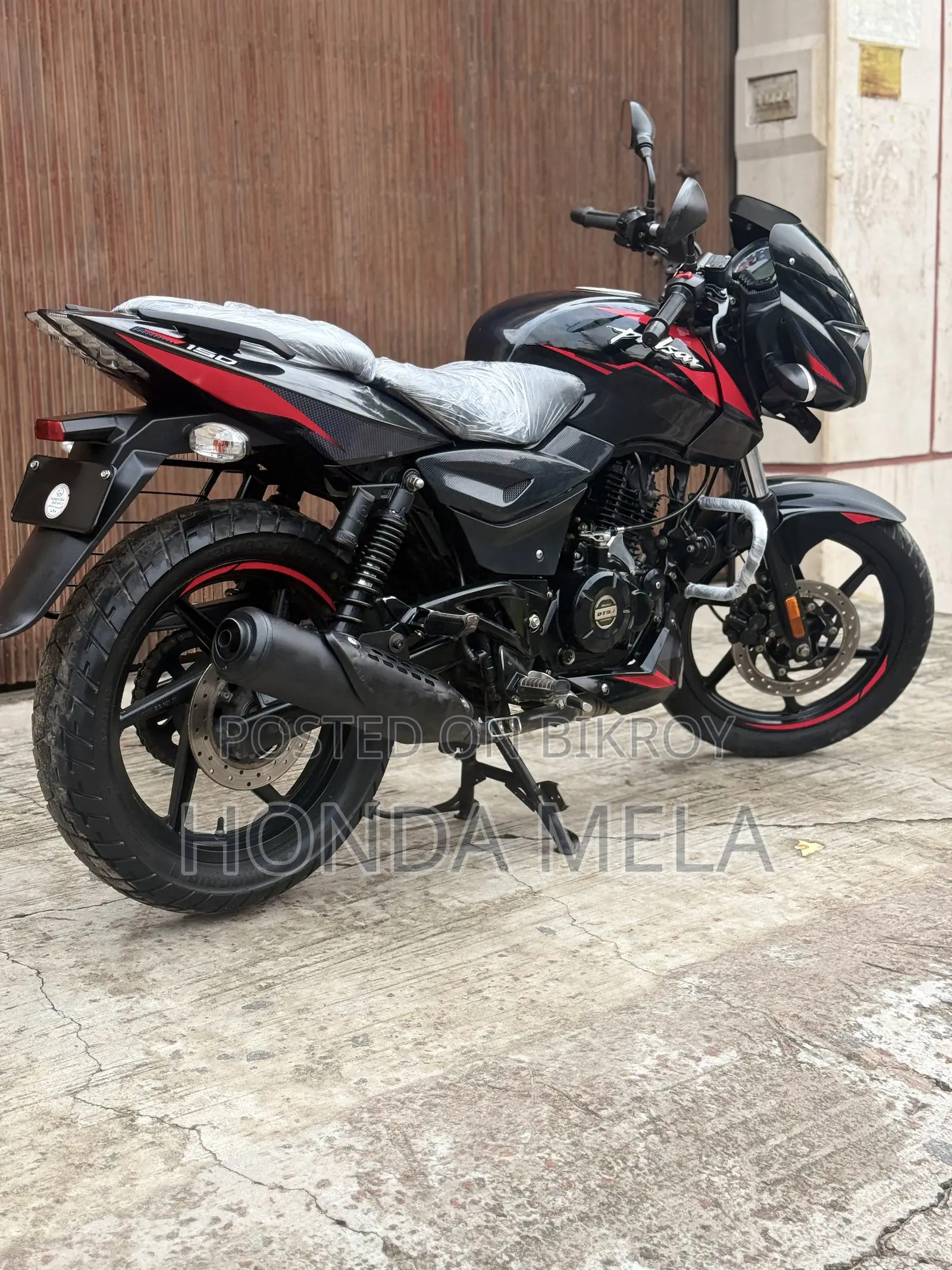 Bajaj Pulsar 150 2023 Black