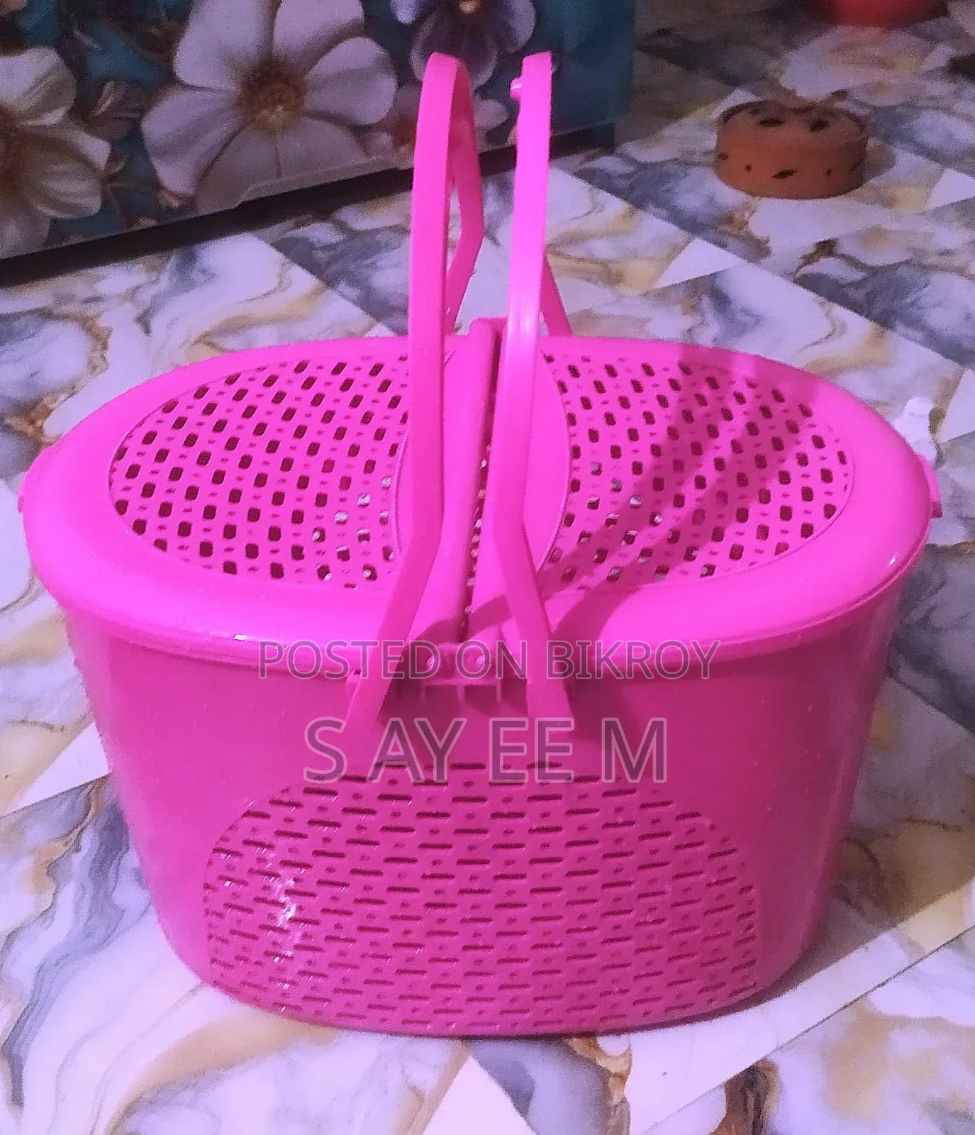 Cat box, brush, cat nail clipper