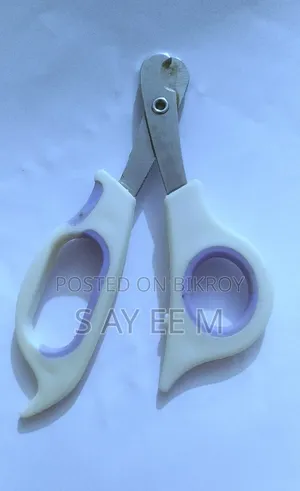 Cat box, brush, cat nail clipper