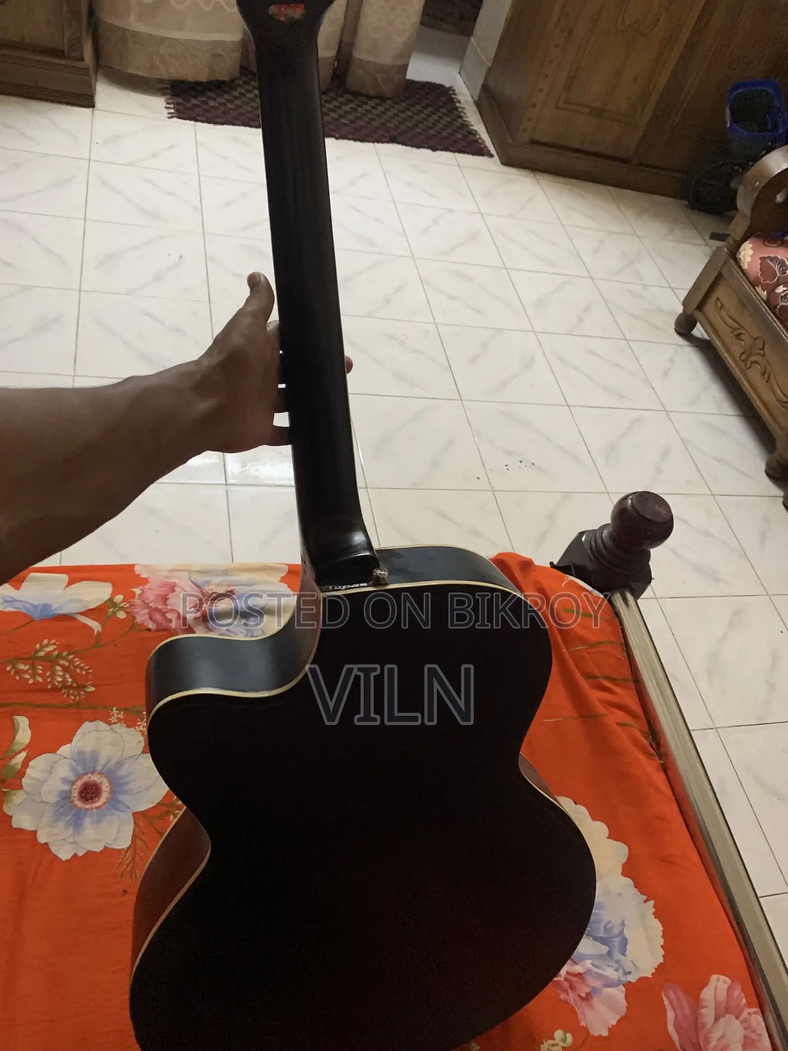 Signature Semi-Electric Acoustic Guitar
