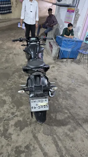 সুজুকি জিক্সার মনোটোন ২০২১ ব্ল্যাক