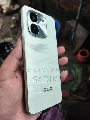 iQOO Z9x 128 GB Green