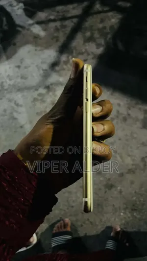Apple iPhone 6 64 GB Gold