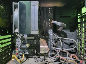 Desktop Computer 8GB AMD Ryzen 5 SSD 256GB