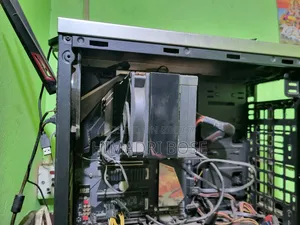 Desktop Computer 8GB AMD Ryzen 5 SSD 256GB