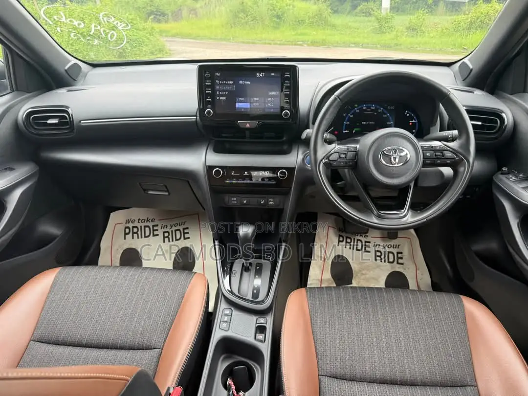 Toyota Yaris Cross 1.5 Hybrid FWD 2022 Black