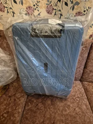 Aristocrat Medium Sized Suitcase Brand New